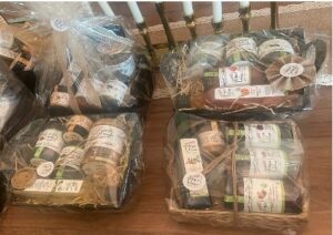 Mounit Baytna Gift Basket | Medium A | 7-8 pieces